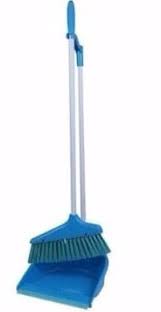 BRUSH WITH LONG PARKER