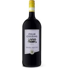 FOUR COUSINS NATURAL SWEET RED 1.5L