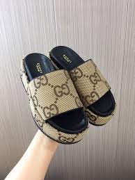 GUCCI WAGE LADIES SLIPPERS