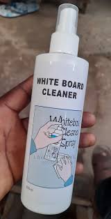 HAS WHITE BOARD CLEANER 250ML